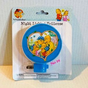 The Berenstain Bears LED Night Light with ON / OFF switch